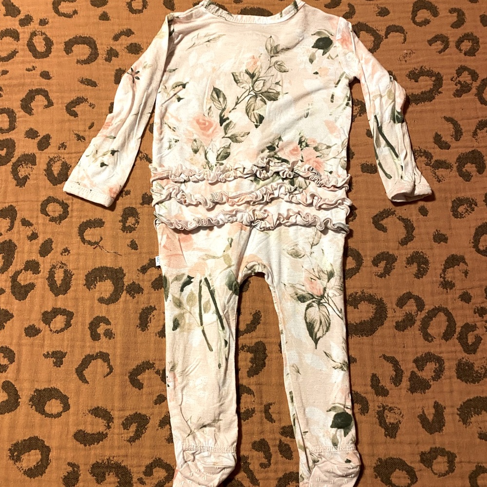 Posh Peanut Footie